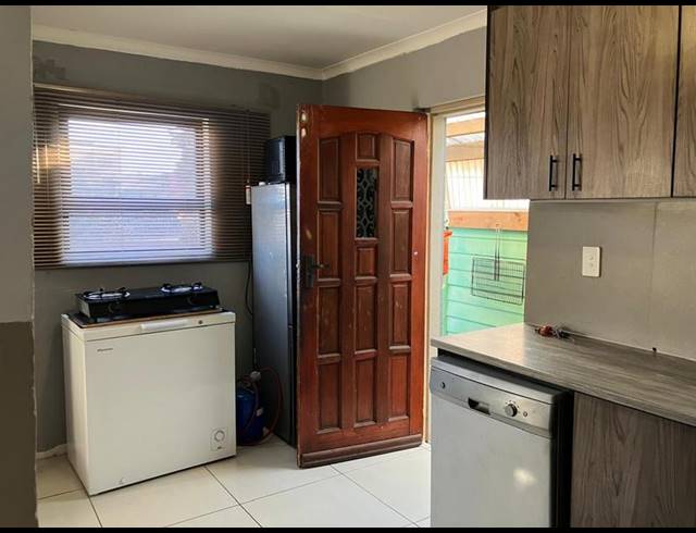 3 BEDROOM PROPERTY TO RENT IN NEW WOODLANDS